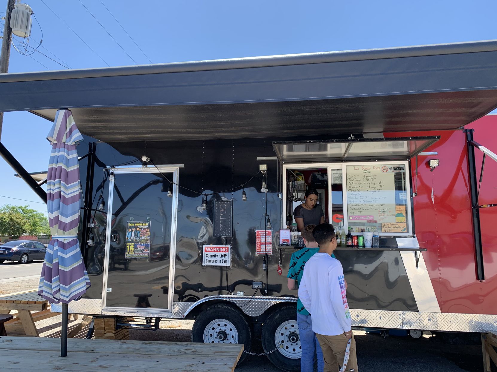 Los Buenos Diaz truck